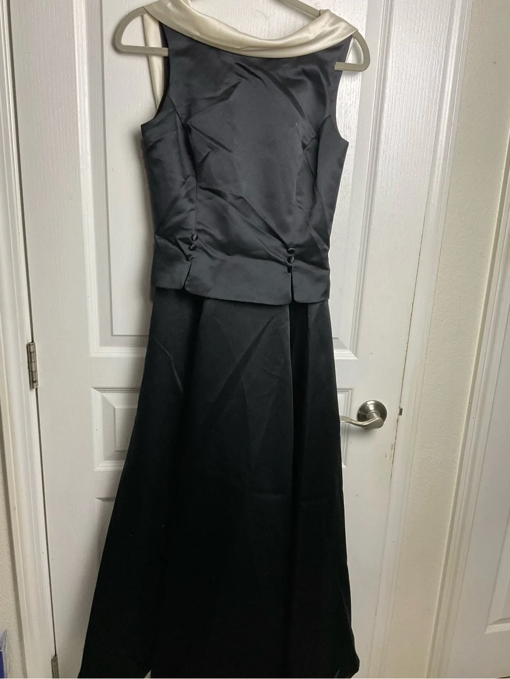 Scott McClintock Black & Ivory Satin Formal Gown Dress Size 6